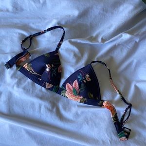 Triangl bikini floral top